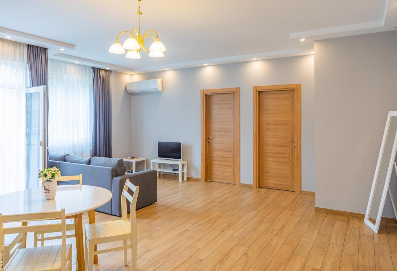 Apartment By The Sheraton Batumi Exterior foto